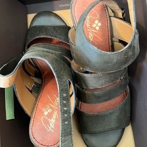 Patricia Nash Dark Khaki green size 8.5